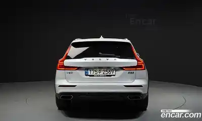 Volvo V60 2021 2.0 гидро в Москве № 1691528, миниатюра 4
