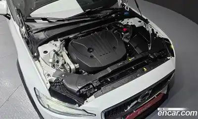 Volvo V60 2021 2.0 гидро в Москве № 1691528, миниатюра 6