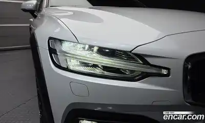 Volvo V60 2021 2.0 гидро в Москве № 1691528, миниатюра 8