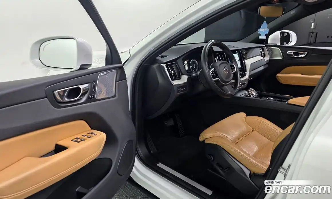 Volvo XC60 2020 2.0 гидро в Москве № 1691544, фото 12