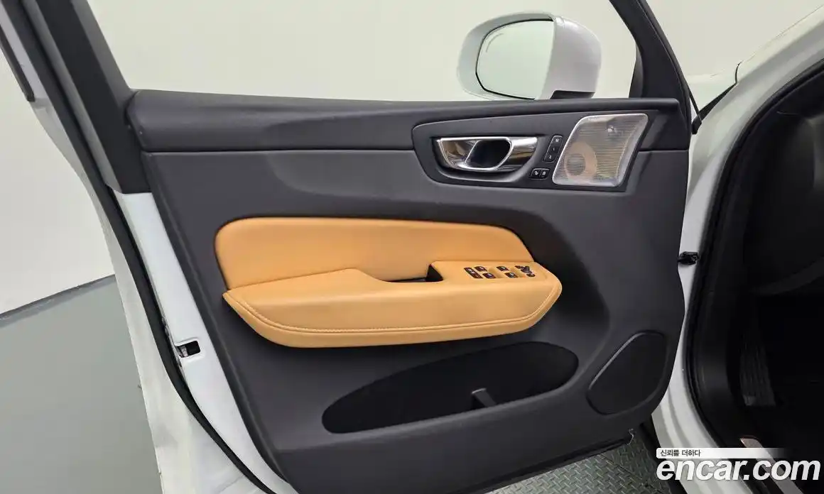 Volvo XC60 2020 2.0 гидро в Москве № 1691544, фото 13