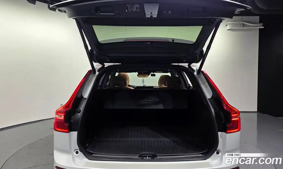 Volvo XC60 2020 2.0 гидро в Москве № 1691544, фото 25
