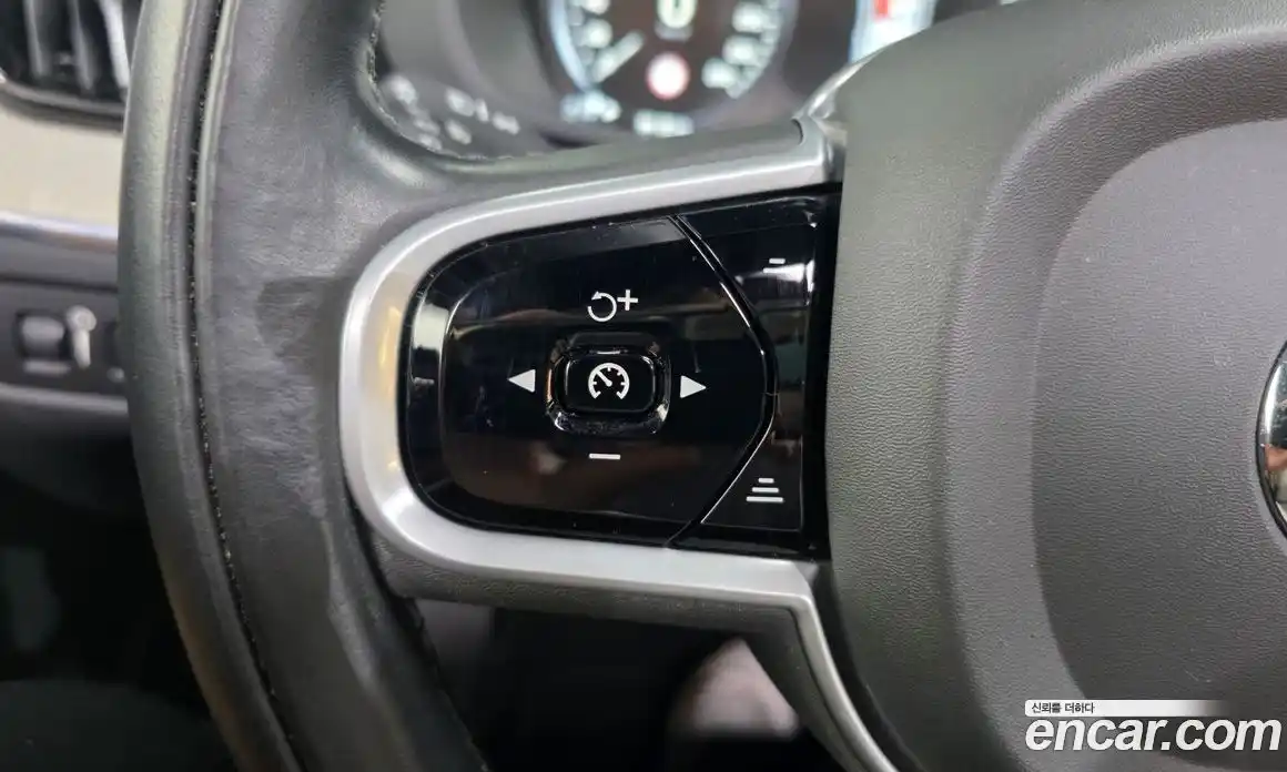 Volvo XC60 2020 2.0 гидро в Москве № 1691544, фото 32
