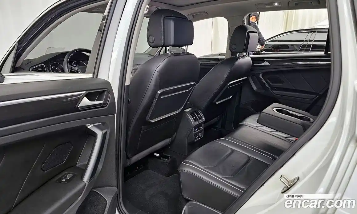 Volkswagen Tiguan 2019 2.0 гидро в Москве № 1693208, фото 16