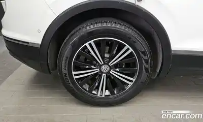Volkswagen Tiguan 2019 2.0 гидро в Москве № 1693208, миниатюра 5
