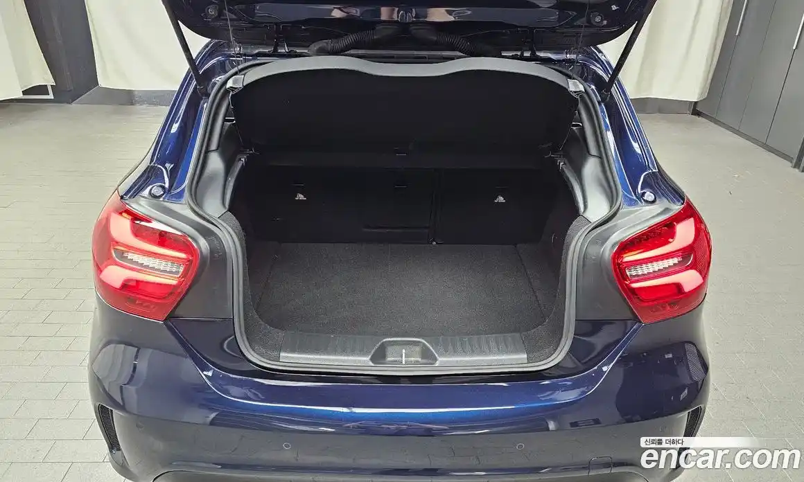 Mercedes-Benz A-Class 2018 1.6 гидро в Москве № 1762782, фото 26