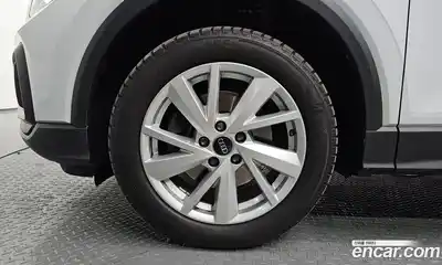 Audi Q2 2023 2.0 гидро в Москве № 1762932, миниатюра 4