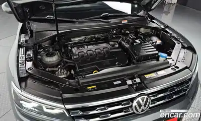Volkswagen Tiguan 2020 2.0 гидро в Москве № 1765152, миниатюра 6