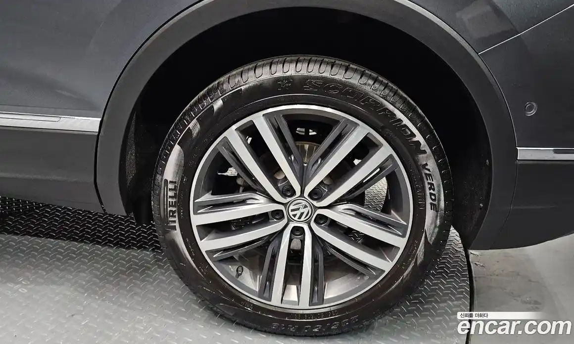 Volkswagen Tiguan 2020 2.0 гидро в Москве № 1765152, фото 7