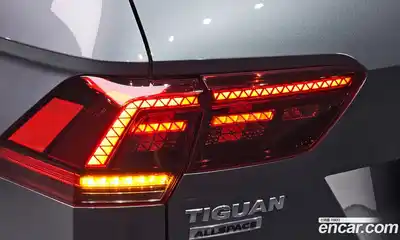 Volkswagen Tiguan 2020 2.0 гидро в Москве № 1765152, миниатюра 9