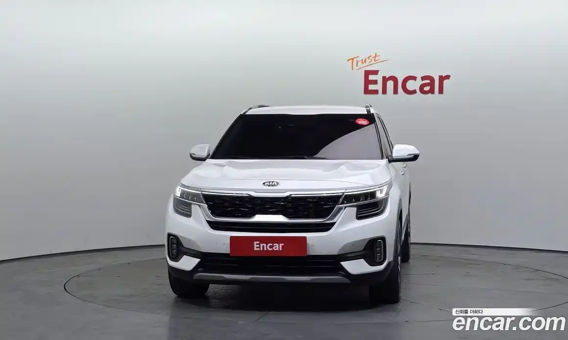 Kia Seltos 2021 1.6 гидро в Москве № 1831713, фото 3