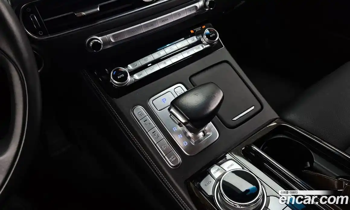 Genesis G90 2019 3.8 гидро в Москве № 1832563, фото 12