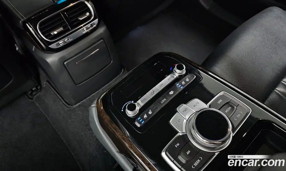 Genesis G90 2019 3.8 гидро в Москве № 1832563, фото 25