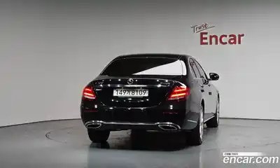 Mercedes-Benz E-Class 2020 2.0 гидро в Москве № 1834407, миниатюра 3