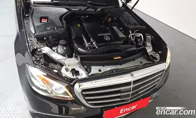 Mercedes-Benz E-Class 2020 2.0 гидро в Москве № 1834407, миниатюра 5