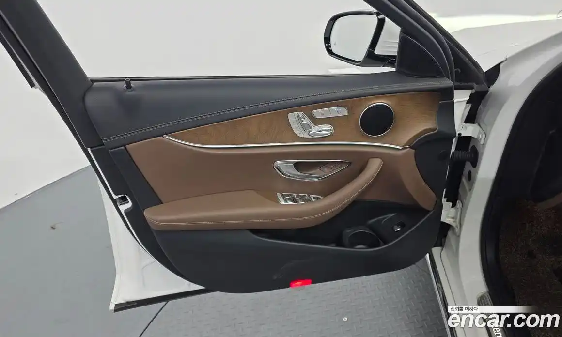Mercedes-Benz E-Class 2021 2.0 гидро в Москве № 1834844, фото 14