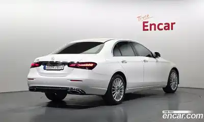 Mercedes-Benz E-Class 2021 2.0 гидро в Москве № 1834844, миниатюра 2
