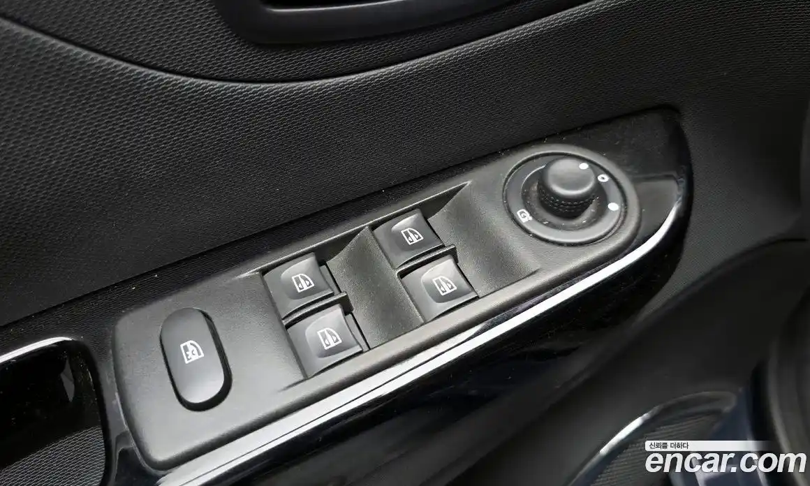 Renault QM3 2015 1.5 гидро в Москве № 1834882, фото 17