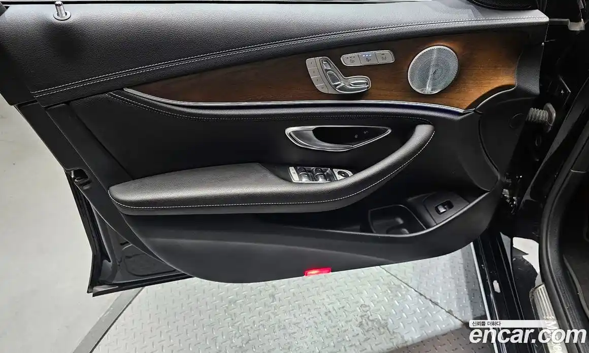 Mercedes-Benz E-Class 2018 2.0 гидро в Москве № 1835921, фото 14