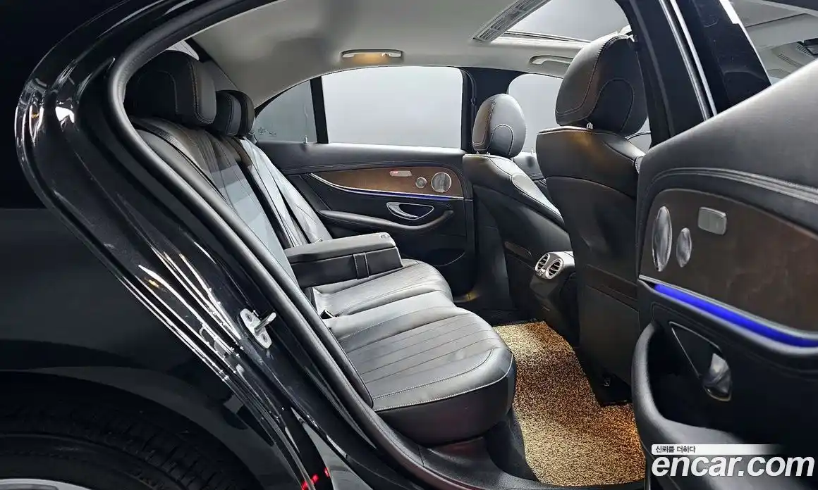 Mercedes-Benz E-Class 2018 2.0 гидро в Москве № 1835921, фото 17