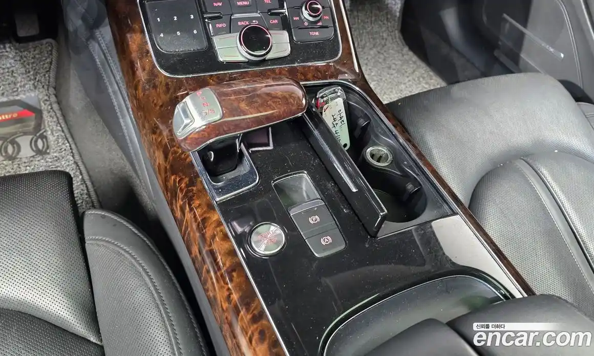 Audi A8 2013 4.0 гидро в Москве № 1836633, фото 9