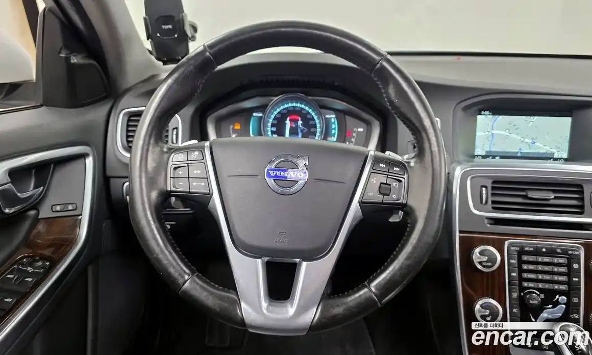 Volvo S60 2015 2.0 гидро в Москве № 1836933, фото 13