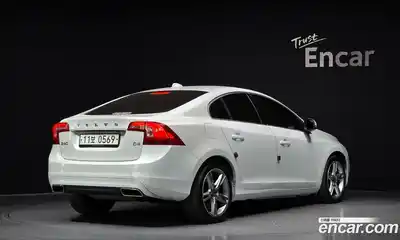 Volvo S60 2015 2.0 гидро в Москве № 1836933, миниатюра 2