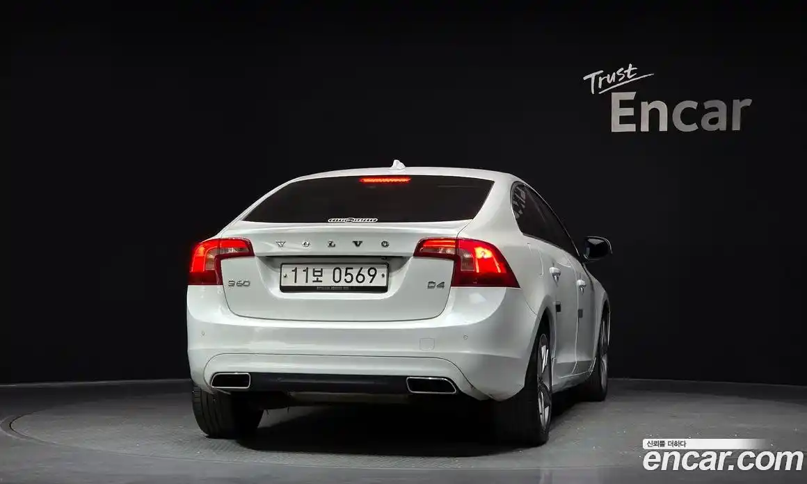 Volvo S60 2015 2.0 гидро в Москве № 1836933, фото 4