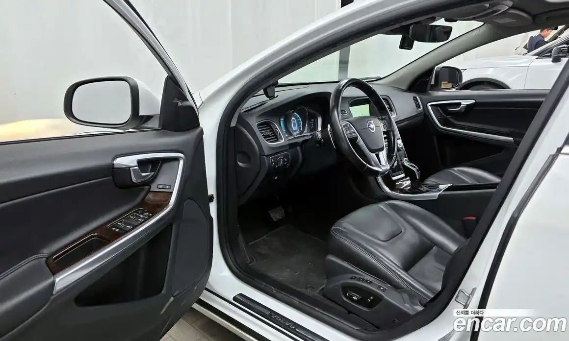 Volvo S60 2015 2.0 гидро в Москве № 1836933, фото 10