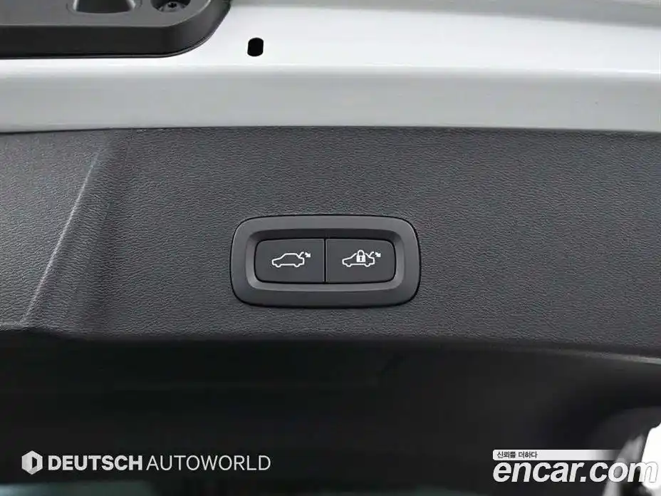 Volvo XC40 2024 0.2 гидро в Москве № 1836955, фото 20