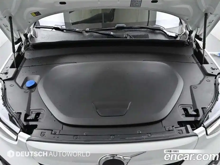Volvo XC40 2024 0.2 гидро в Москве № 1836955, фото 6