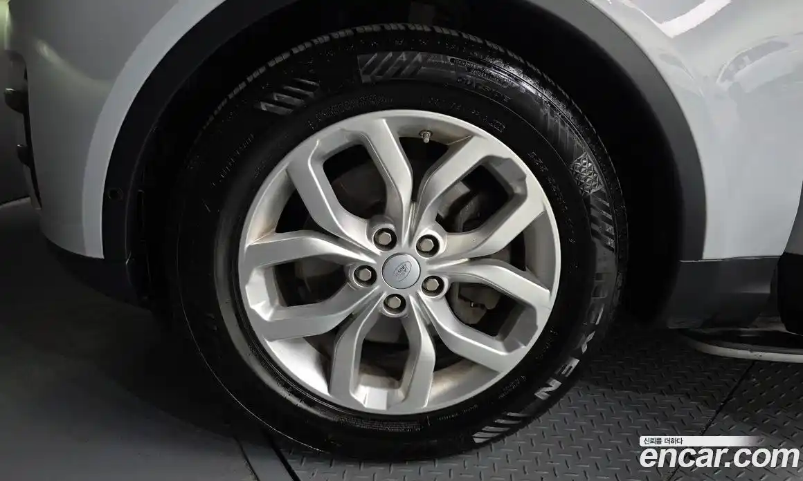 Land Rover Discovery 2019 2.0 гидро в Москве № 1837399, фото 5