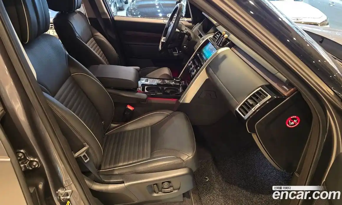 Land Rover Discovery 2018 3.0 гидро в Москве № 1837447, фото 5