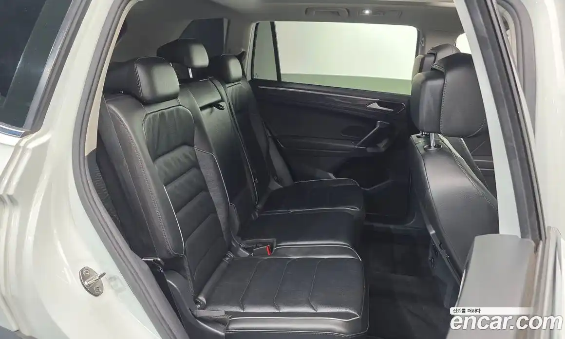 Volkswagen Tiguan 2018 2.0 гидро в Москве № 1838219, фото 11