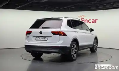 Volkswagen Tiguan 2018 2.0 гидро в Москве № 1838219, миниатюра 2
