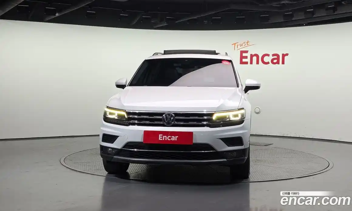 Volkswagen Tiguan 2018 2.0 гидро в Москве № 1838219, фото 3