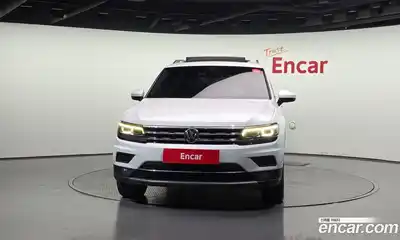 Volkswagen Tiguan 2018 2.0 гидро в Москве № 1838219, миниатюра 3
