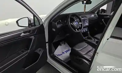 Volkswagen Tiguan 2018 2.0 гидро в Москве № 1838219, миниатюра 10