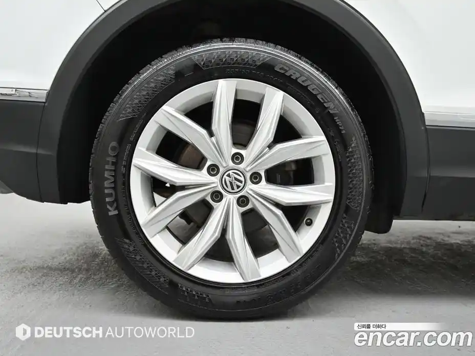 Volkswagen Tiguan 2018 2.0 гидро в Москве № 1838273, фото 5