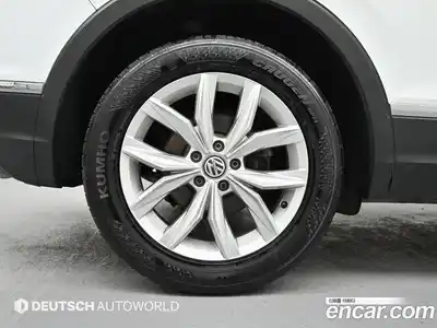 Volkswagen Tiguan 2018 2.0 гидро в Москве № 1838273, миниатюра 5