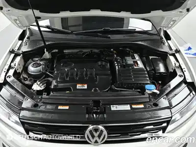 Volkswagen Tiguan 2018 2.0 гидро в Москве № 1838273, миниатюра 6