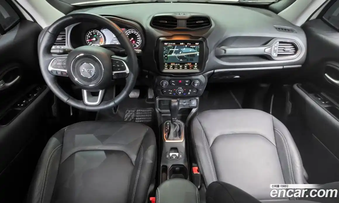 Jeep Renegade 2023 1.3 гидро в Москве № 1838296, фото 9