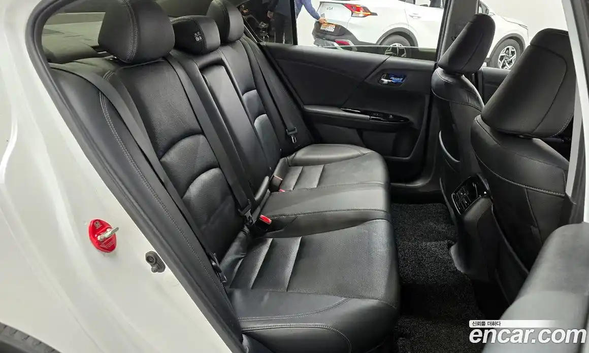 Honda Accord 2017 2.4 гидро в Москве № 1838597, фото 11
