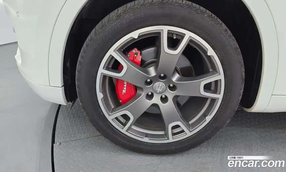 Maserati Levante 2017 3.0 гидро, фото 5