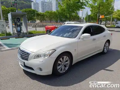 Infiniti M, 2010