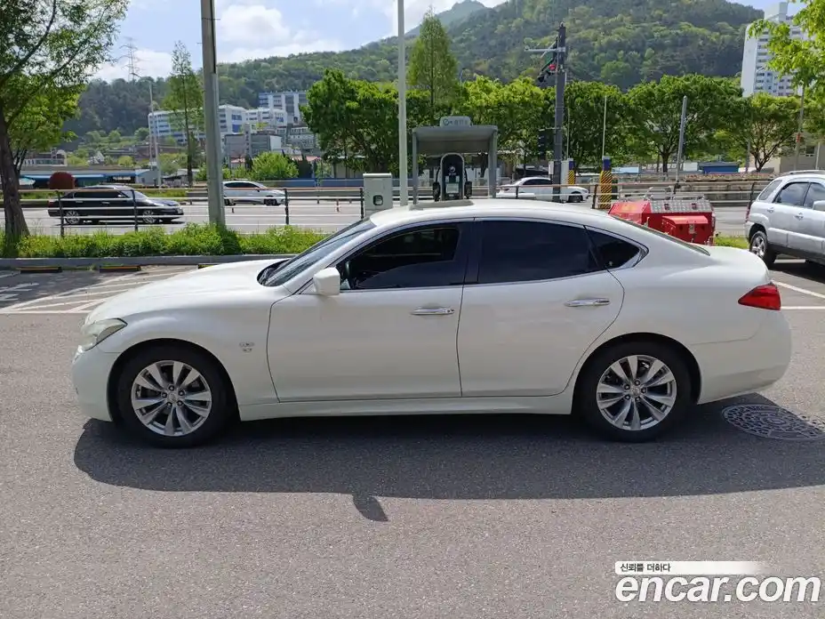 Infiniti M 2010 3.7 гидро в Москве № 1841265, фото 5