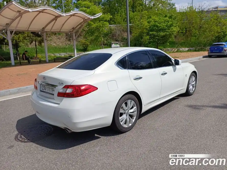 Infiniti M 2010 3.7 гидро в Москве № 1841265, фото 7