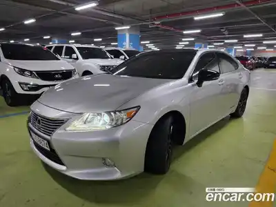 Lexus ES, 2012