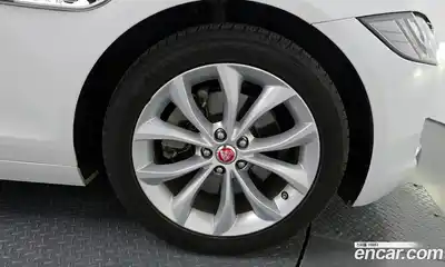 Jaguar XF 2019 2.0 гидро в Москве № 976530, миниатюра 4