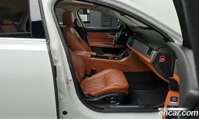 Jaguar XF 2019 2.0 гидро в Москве № 976530, миниатюра 10